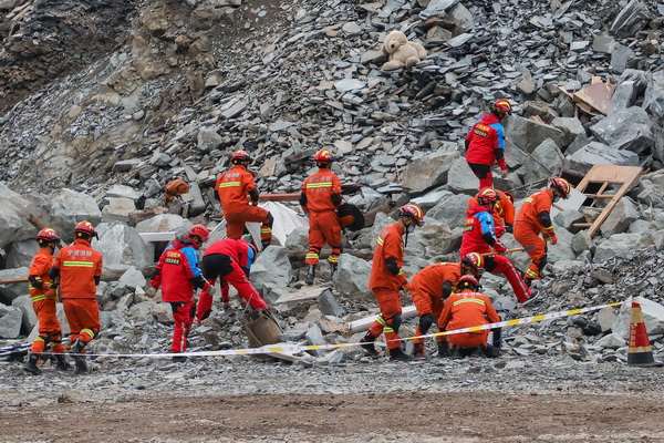 爭分奪秒 搶險(xiǎn)救援！浙江寧波開展三級聯(lián)動地震和地質(zhì)災(zāi)害應(yīng)急救援演練
