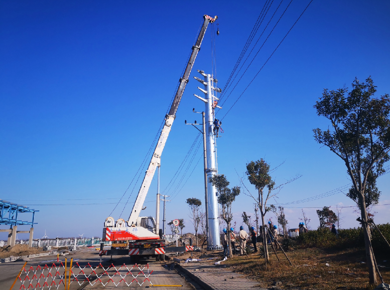 國網(wǎng)如東供電公司黨員服務(wù)隊緊盯重點項目施工安全不松弦