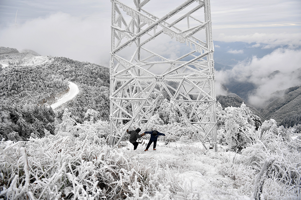 海拔1420米，電力“哨兵”風雪中守護萬家燈火