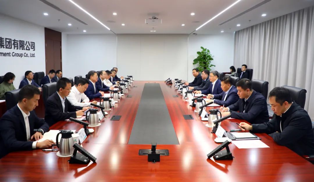 中國電氣裝備黨委書記、董事長李洪鳳會見濟南市委副書記、市長于海田