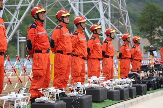 國網天水供電公司無人機班組里的 “老兵飛手” 用堅守續(xù)寫軍人本色