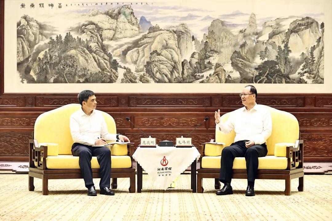 湖南省省長毛偉明與國網(wǎng)總經(jīng)理龐驍剛會談  攜